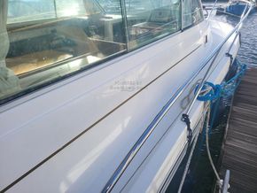 Beneteau Antares Series 9  - Side Deck
