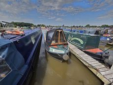 Tor, 58ft Semi-Traditional Knights Narrowboat