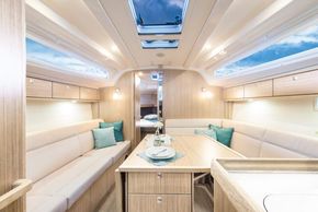  Bavaria Cruiser 37 SE 6