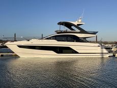 2025 Fairline Squadron 58