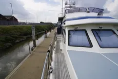 2005 Four Winns Horizon 240