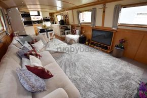 Saloon aft