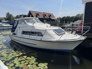 Sheerline 740 hardtop inboard Diesel River cruiser, Boat