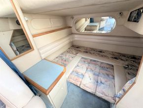 1995 Sea Ray 330 Sundancer 39