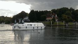 44ft Live-a-Board w Mooring - price reduced, will accept nearest offer
