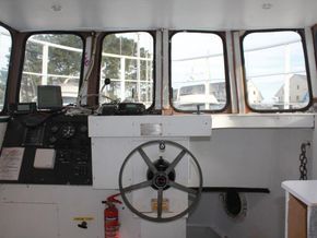 Steel Fishing / Work boat  - Helm