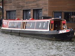 UNION MAID • 61ft 5in, Semi-trad, 2+2 Berths