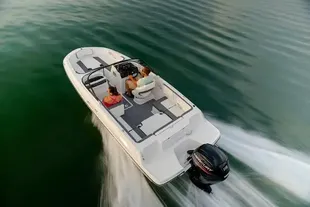 2023 Bayliner Vr4