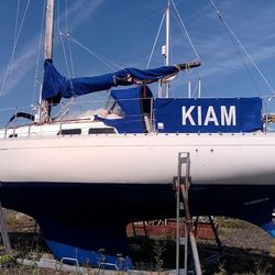 Excellent Elizabethan 30 Yacht