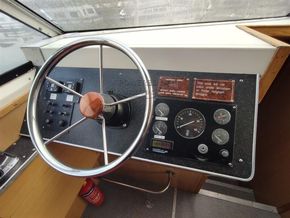 Ideal 45  - Helm Controls