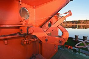 Aft deck towing hook