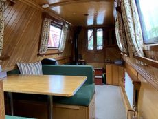 Saloon Fwrd 