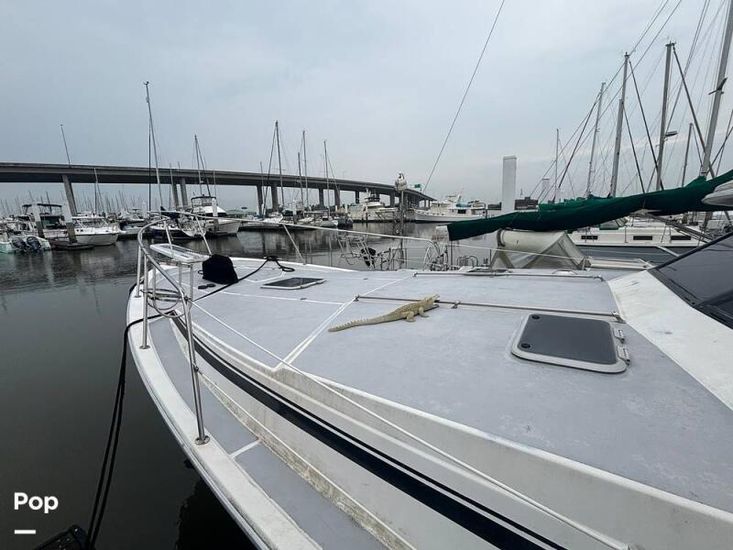 1990 Bayliner 3888 motor yacht