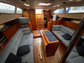 Southerly 38 Lifting keel  - Interior