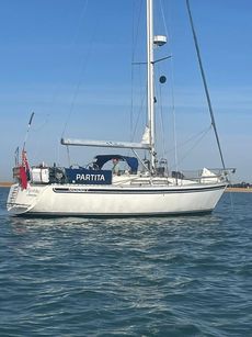 1985 Moody 37