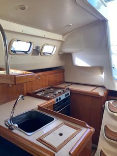 Hunter Legend 326