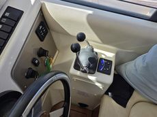 2006 prestige 32