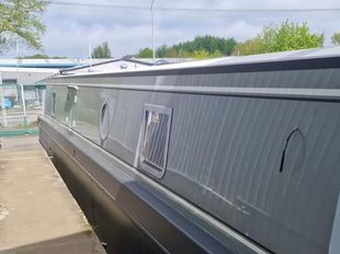 New 47 foot cruiser stern