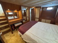 1992 Hi-Star 57
