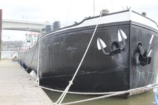 Professionally Converted Dutch Barge ( Kempenaar ) 