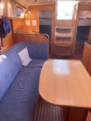 2007 Bavaria 37 Cruiser 18
