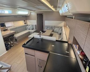 2025 Hanse 458 11