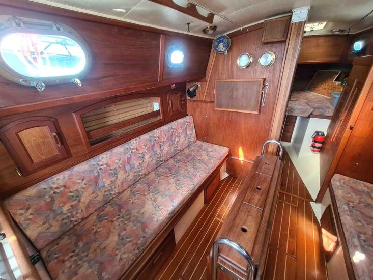 1988 Pacific 34