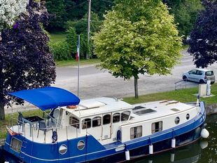 Euro cruiser canal and river boat - massively reduced!