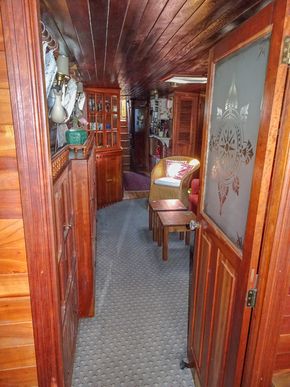 Varend Woonschip 17.30