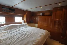 2005 Four Winns Horizon 240