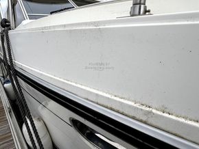Princess 35  - Hull Close Up