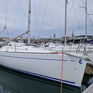 2001 Beneteau First 211