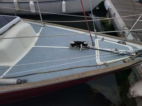 Twister 28  - Foredeck