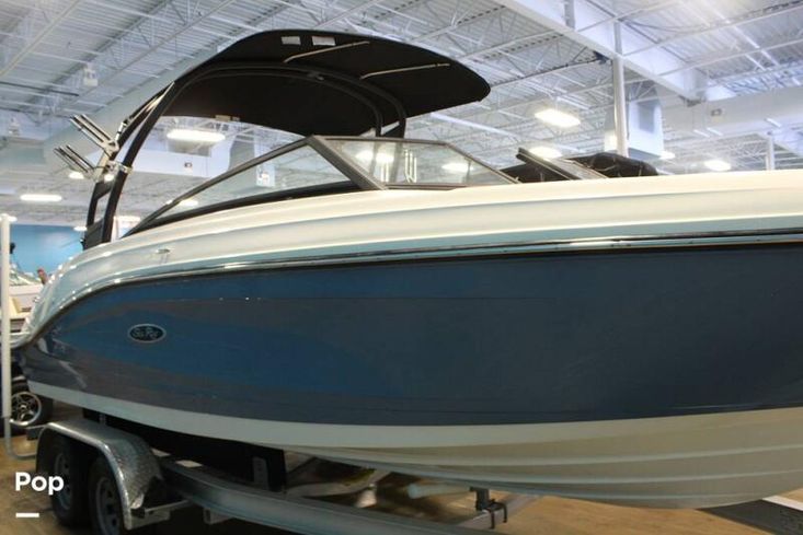 2020 Sea Ray 230 spx