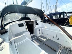 Moody 30 *New Engine, canvas & Nav Upgrades*