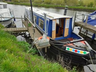 Flotilly 48ft trad built 2006 by Hine £47, 995