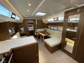2025 Bavaria C46 12