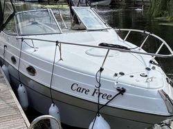 Four Winns Vista 238 &ndash; &ldquo;Care Free&rdquo; --A very sociable cruiser