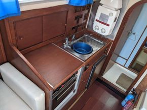 Moody 33 Aft cabin - Galley