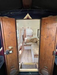 Waterlily 45ft Narrow boat Moored Brentford