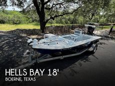 2023 Hells Bay Professional
