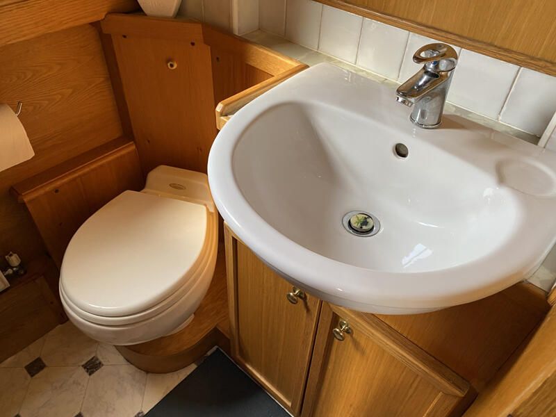 Vanity Basin