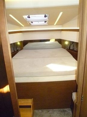 Owners cabin forward