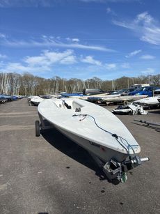 ILCA 210368 with 4 and 6 rigs