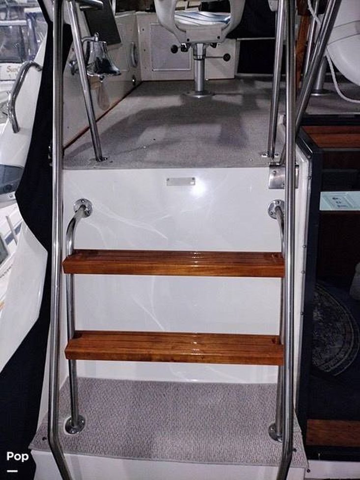 1989 Sea Ray 440 aft cabin