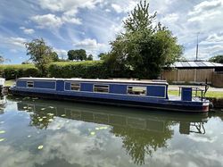 Dakota 60' Cruiser Stern