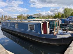 Navy Dancer 50' trad available with mooring at Roydon Marina