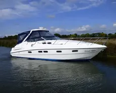 2005 Sealine S38