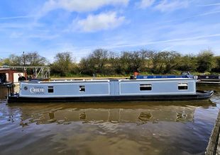 Chloe-57ft 1994 Pickwell & Arnold 6 berth traditional stern narrowboat