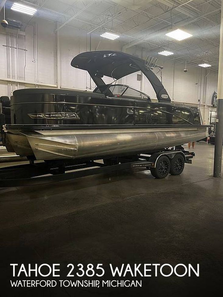 2022 Tahoe 2385 waketoon